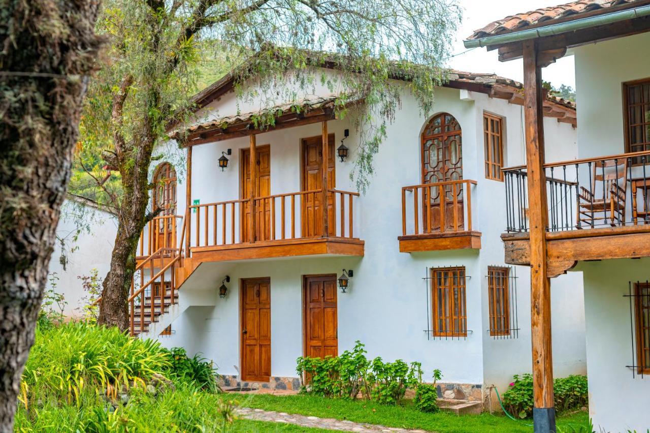 Hotel El Patio De Monterrey ワラス エクステリア 写真
