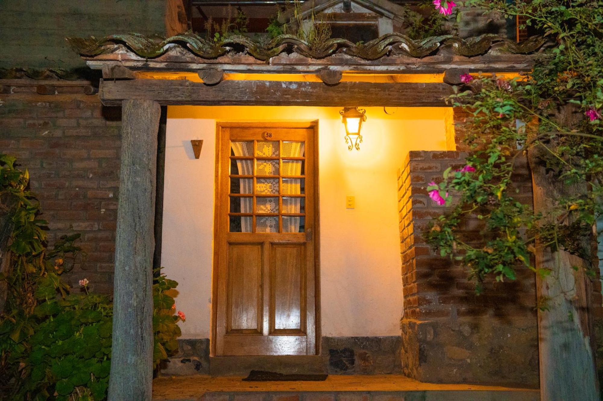 Hotel El Patio De Monterrey ワラス エクステリア 写真