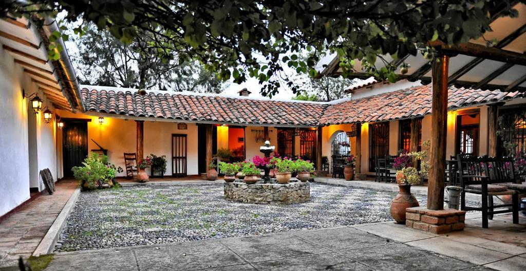 Hotel El Patio De Monterrey ワラス エクステリア 写真